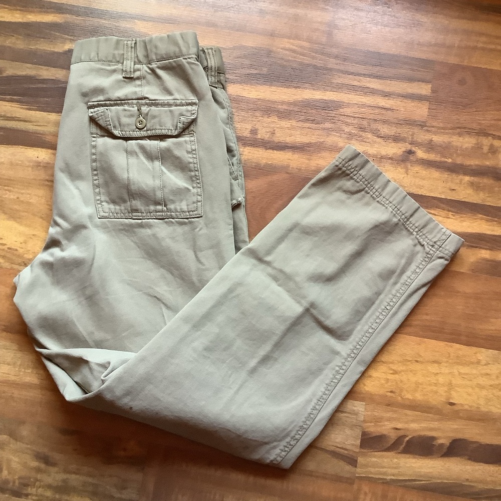 Men’s Dockers D3 size 34 classic fit khaki pants